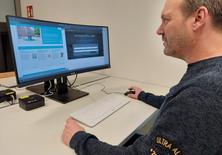 Elektronischer Lesesaalarbeitsplatz im Stadtarchiv Gladbeck